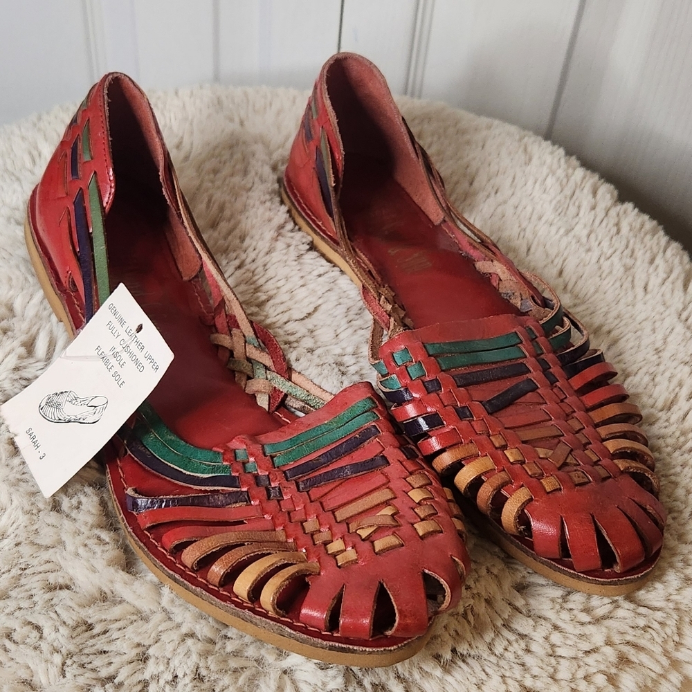 Vintage 1980s 1990s nwt sand and sun sandals red multi leather huaraches